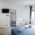 Nocleg ze śniadaniem Ostiense District 4*