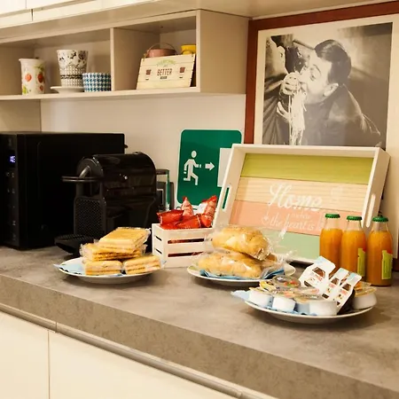 Ostiense District 4* 로마